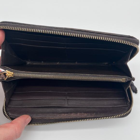 BOTTEGA VENETA Intrecciato Woven Leather Zip-Around Long Wallet - Picture 13 of 15